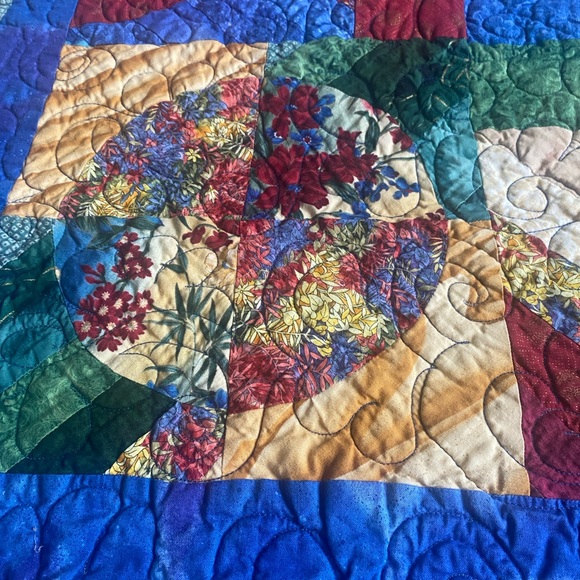 Colorful Patchwork Quilt - Picture 3 of 11